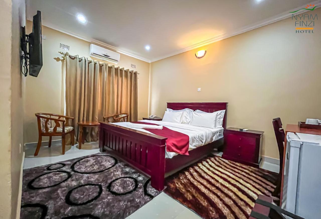 Nyamfinzi Hotel Chipata エクステリア 写真