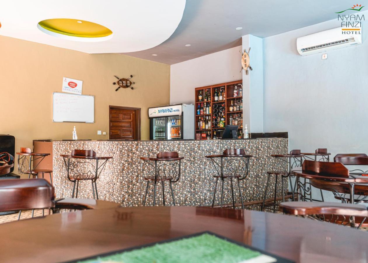Nyamfinzi Hotel Chipata エクステリア 写真