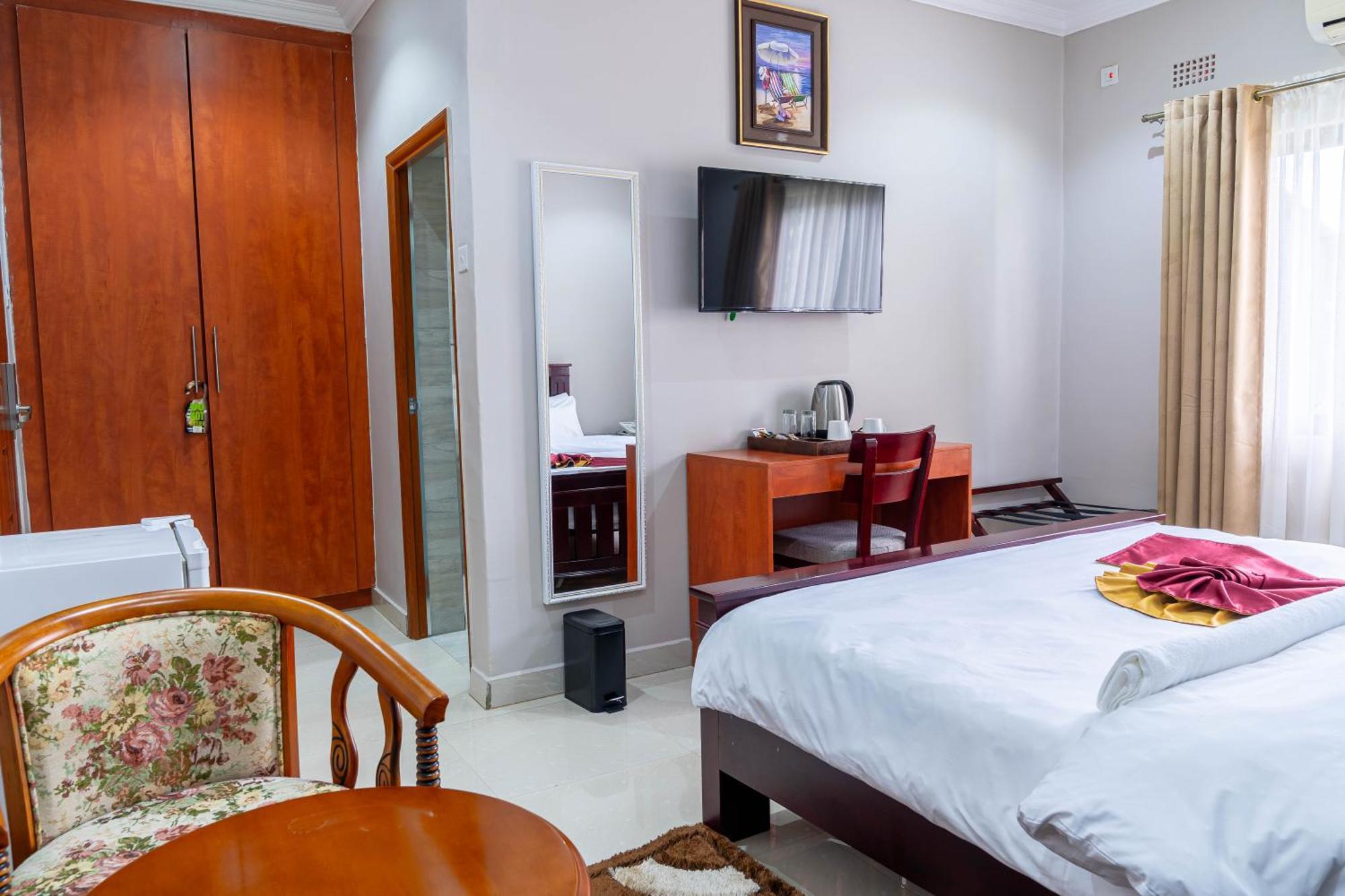 Nyamfinzi Hotel Chipata エクステリア 写真