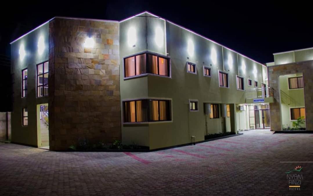 Nyamfinzi Hotel Chipata エクステリア 写真